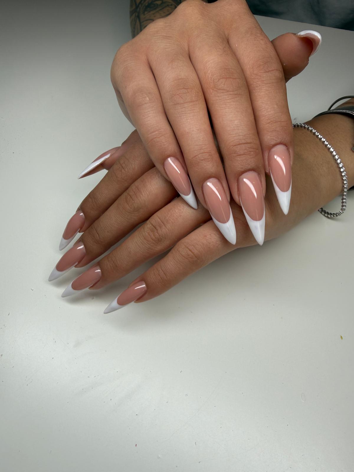 בנייה סטילטו